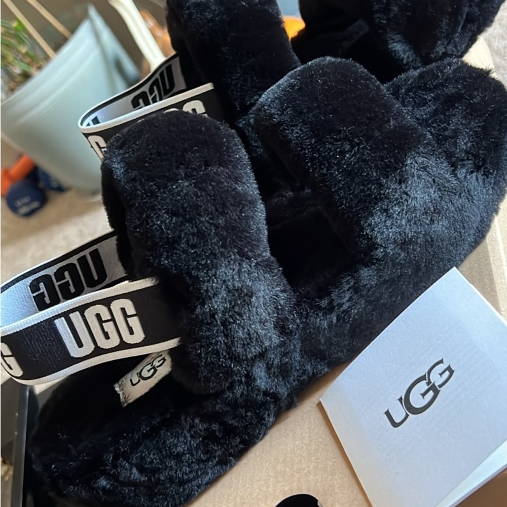 UGG Black OH YEAH Slippers
